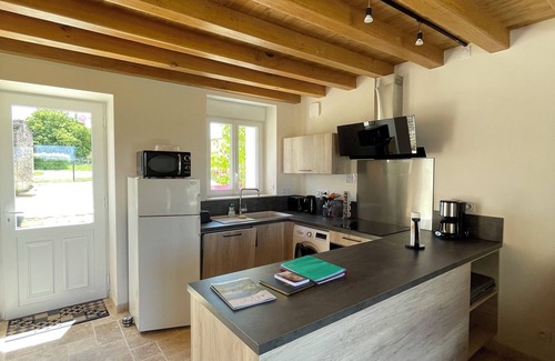 Ligre House | Guest Rated 10/10: Gite le Verger Ensoleillé Awaits You