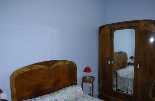 Barsac Cottage | Gite '' le Vieux Pressoir *** '' with swimming pool, children's playground,