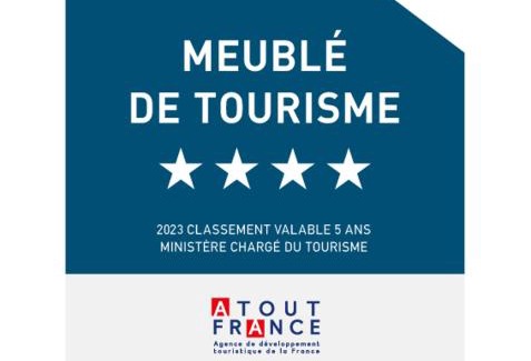 Aneres House | Gite Les Arrebourits: Pet-Friendly Retreat with High Ratings