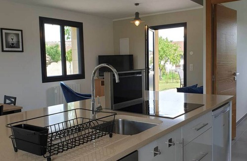 Les Breviaires Cottage | Gite Les Bréviaires: Ideal 3-Bedroom Retreat for Families