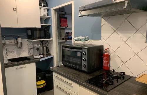 Etrez Apartment | Inviting Gite les Combes Terrasse with Pool - Rated 9.4/10