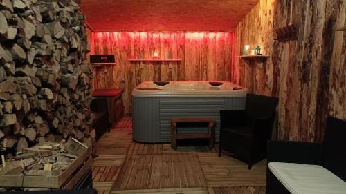Fresse House | Experience GITE LES ECUREUILS: Child-Friendly Retreat