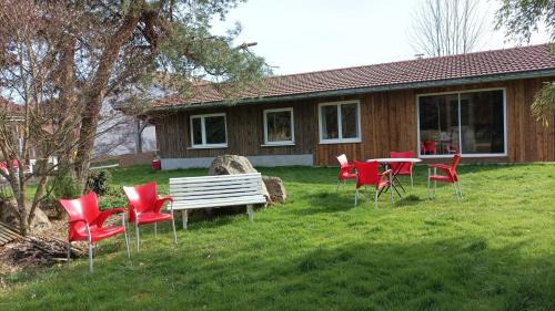 Fresse House | Experience GITE LES ECUREUILS: Child-Friendly Retreat