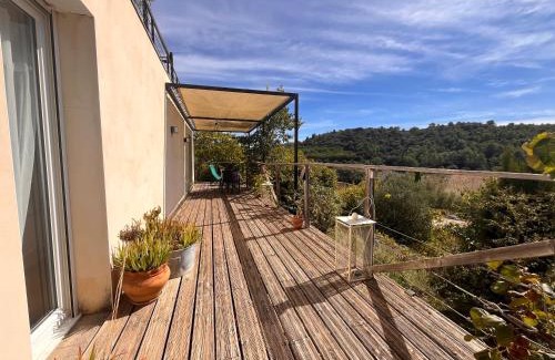 Vendemian House | Gite Des Pins: Guest Rated 9.3 with Oceanfront Pool