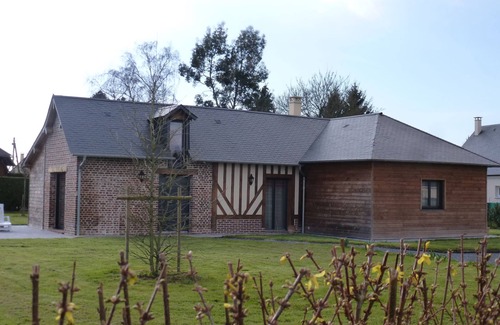 Ablon Cottage | Peaceful Retreat at Gite Les Hydrangéas Near Honfleur