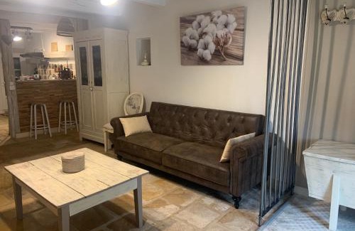 Saint-Gaudent House | Family-Friendly GITE L’INTEMPOREL - Guest Rated 9.5/10