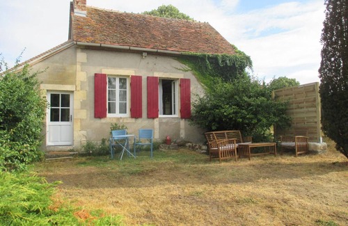 Lurcy-Levis Cottage | Gite Lurcy-Lévis, 1 bedroom, 2 persons