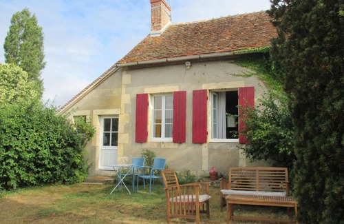 Lurcy-Levis Cottage | Gite Lurcy-Lévis, 1 bedroom, 2 persons