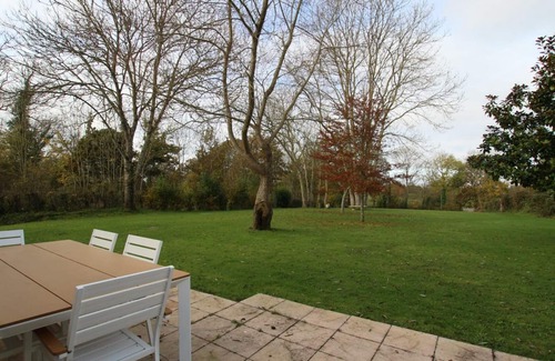 Marchesieux Cottage | Gite Marchésieux: Perfect Retreat for Families and Pets