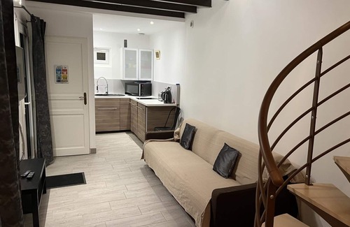 Montmarault Cottage | Cozy Gite Montmarault: Pet-Friendly with Pool & Spa