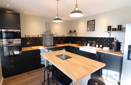 Moussages Cottage | Cozy Gite Moussages: Family-Friendly with Private Pool