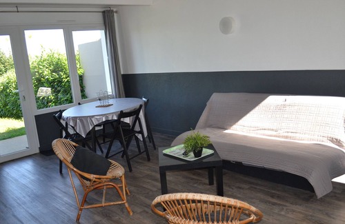 Verruyes House | GITE N ° 12 WITHIN A GITE VILLAGE WITH HEATED POOL AND JACUZZI