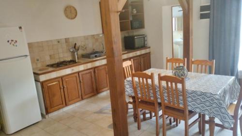 Rosnay House | Cozy Gite N 4 du Bas Coudreau - Perfect for Families and Pets