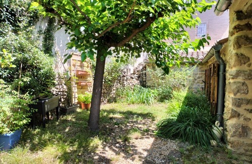 Monoblet House | Relax in Gite Nature: Pool, Spa & Family-Friendly Retreat