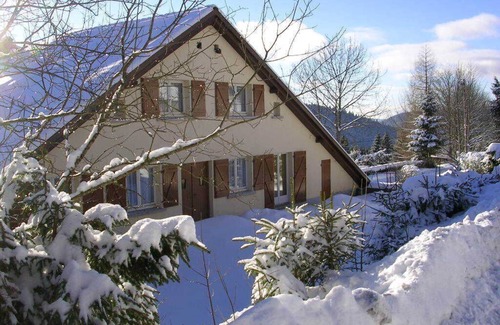 Le Grand Valtin Apartment | Tranquil Gîte: Perfect for Hiking, Dogs Welcome, Sleeps 12