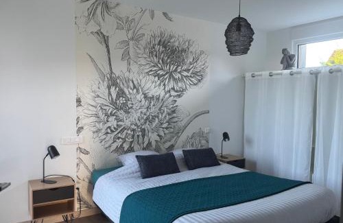 Marquillies House | Discover O'Calme: Guest Rated 9/10 with Dining Options