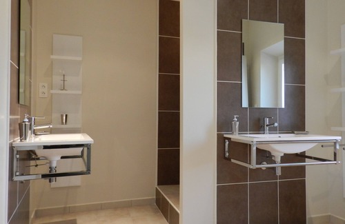 Monteux House | Gîte of the Mas des Trempadous: Family-Friendly Retreat