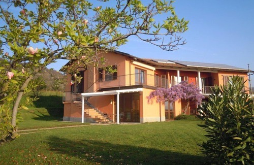 San Secondo di Pinerolo House | Gîte on the Hill: Perfect for Year-Round Getaways