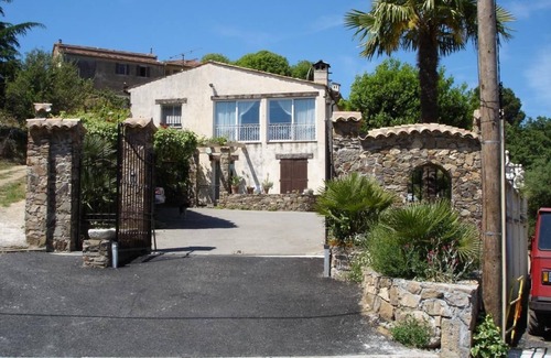 Tanneron House | Idyllic Gîte Retreat in the Hills of Mandelieu