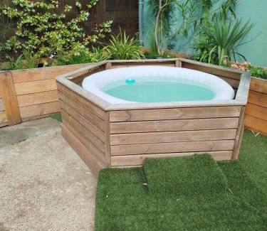Longue-Jumelles House | Romantic Retreat at Gite Parenthèse with Spa & Hot Tub