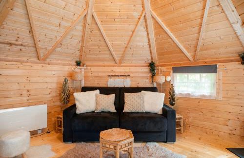 Sables-d'Or-les-Pins House | Top-Rated Gite Petite Chaumière Kota in Finland for Families