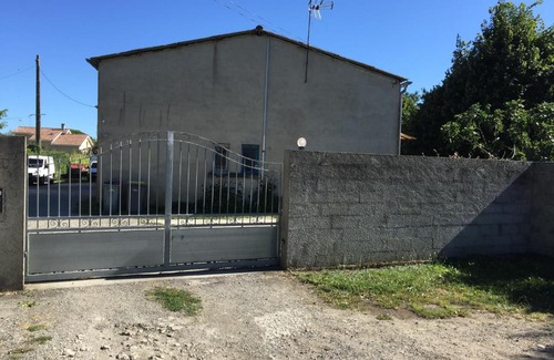 Pompertuzat House | Inviting Gite Pompertuzat with Kitchen Amenities & High Rating