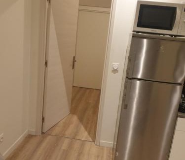 Pont-de-Cheruy Apartment | Convenient Gite Porte de Lyon: Perfect for Families