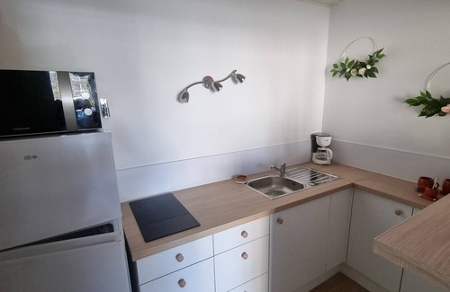 Merignac House | Convenient Gite Near Mérignac Airport for Families
