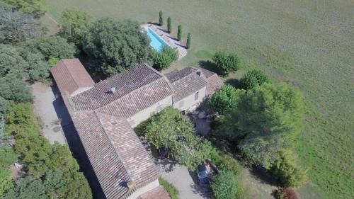 Boisset-et-Gaujac House | Inviting Gite in a Picturesque Provençal Mas with Pool