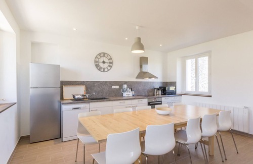 Ablis Cottage | Gite Prunay-en-Yvelines, 4 bedrooms, 10 persons