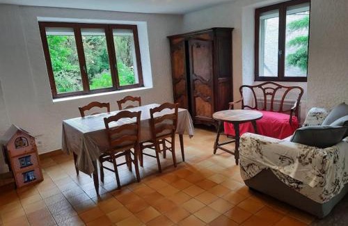Bruges-Capbis-Mifaget House | Relax in Nature at Gite Pyrénées with Hot Tub & Spa