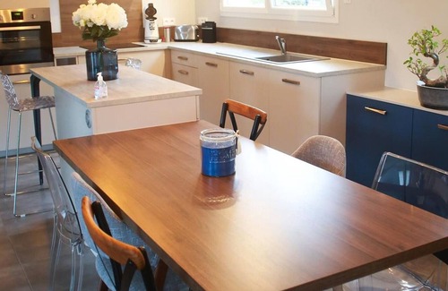 Reguisheim Cottage | Cozy Gite Réguisheim: Family-Friendly with Fireplace