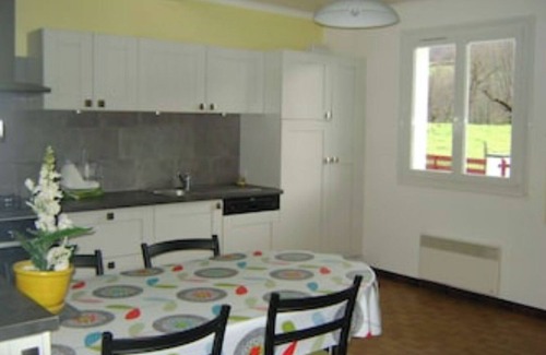 Ahaxe-Alciette-Bascassan Apartment | Charming Country Cottage Near St Jean Pied de Port