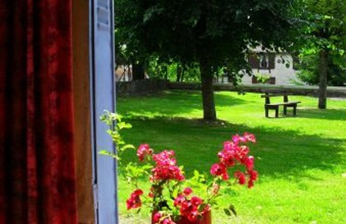 Rarecourt Cottage | Relaxing Getaway at Gite Rarécourt with Spa & Kitchen