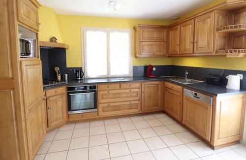 Riom-es-Montagnes Cottage | Comfortable Gite Riom-ès-Montagnes for Families & Pets