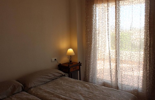 Torre-Pacheco Cottage | Comfortable Gite Roldán with Pool & Spa for 4 Guests