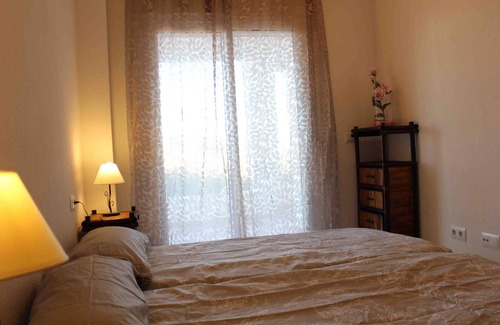 Torre-Pacheco Cottage | Comfortable Gite Roldán with Pool & Spa for 4 Guests