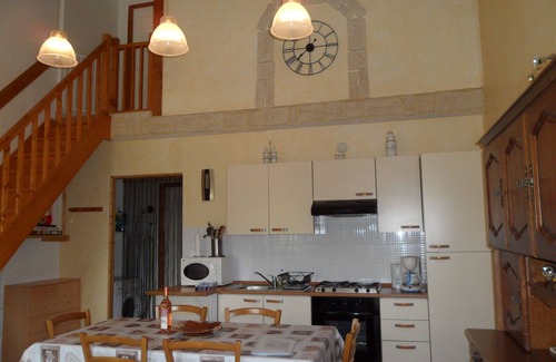 Saint-Maurice-d'Ibie Cottage | Gîte ROMARIN: Perfect Family Retreat with Shared Pool