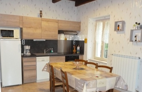 Recoules-Previnquieres House | Gite Sévérac-d'Aveyron, 3 bedrooms, 6 persons
