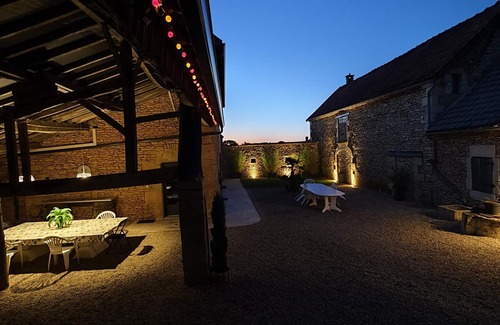 Saint-Crepin-et-Carlucet Cottage | Family-Friendly Gite Saint-Crépin-et-Carlucet with Pool