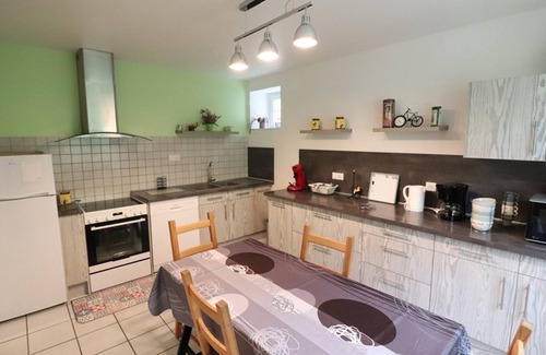 Saint-Etienne-Cantales Cottage | Comfortable Gite Saint-Étienne-Cantalès for 6 Guests