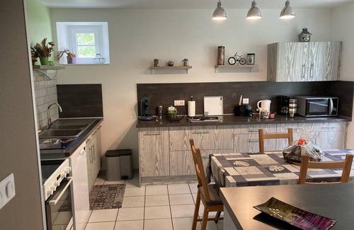 Saint-Etienne-Cantales Cottage | Comfortable Gite Saint-Étienne-Cantalès for 6 Guests