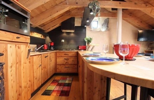 Saint-Julien-Chapteuil Cottage | Pet-Friendly Gite Saint-Julien-Chapteuil for Relaxing Getaway