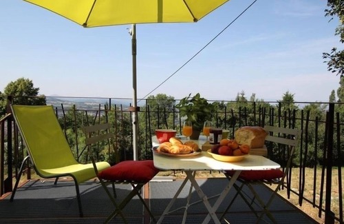 Saint-Julien-Chapteuil Cottage | Pet-Friendly Gite Saint-Julien-Chapteuil for Relaxing Getaway