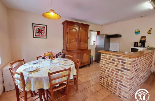 Saint-Mars-sur-Colmont Cottage | Inviting Gite Saint-Mars-sur-Colmont with Spa & Breakfast