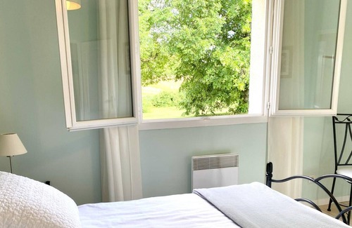 Saint-Severin Cottage | Gite Saint-Séverin, 3 bedrooms, 6 persons