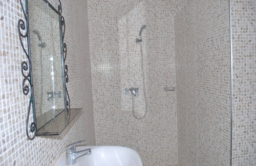 Issen House | Gite Souss: Ocean View Retreat with Pool and Great Reviews