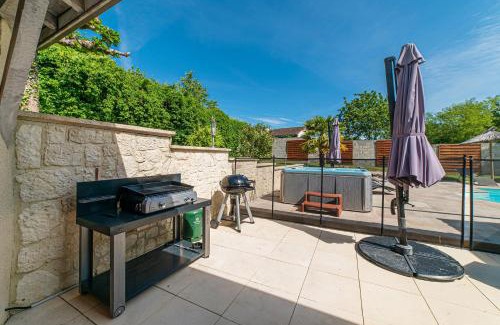 Trentels House | Ideal Gite with Ocean View and Pool for Relaxing Getaways