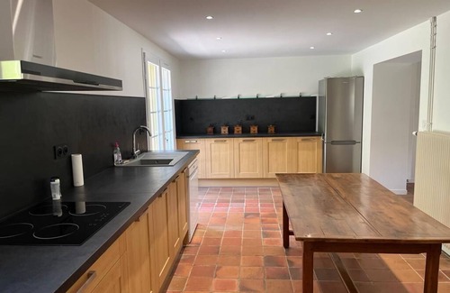 Parigne-lʼEveque House | Peaceful Gite Near Le Mans with Family-Friendly Amenities