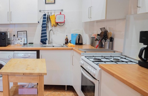Cezais Cottage | Relaxing Gite with Pool Near Puy du Fou and Marais Poitevin